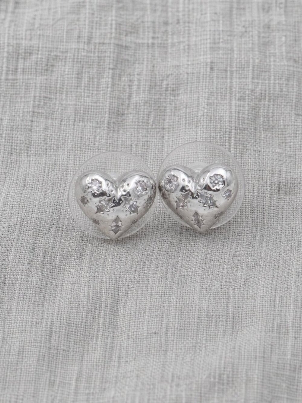 Kendra Scott Holland Silver Heart Stud Earrings & White CZ - Picture 2 of 2